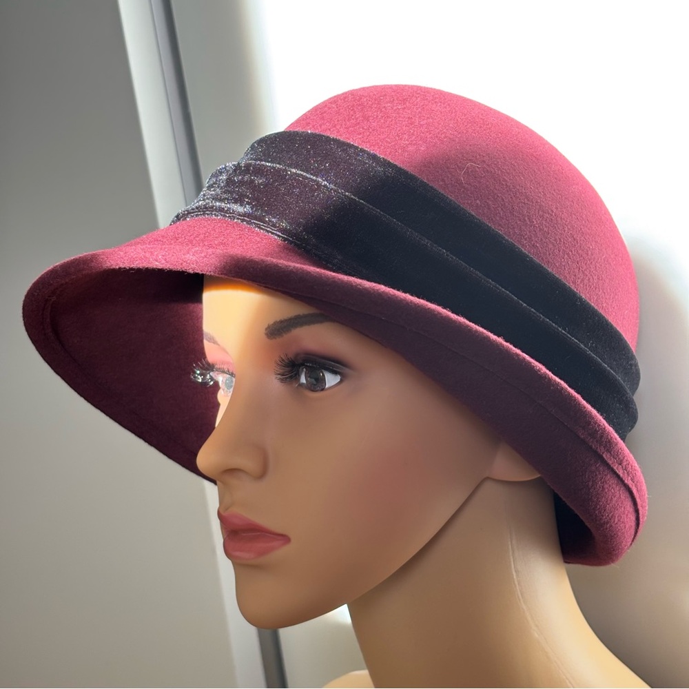 Like new Scala Elegant burgundy Women's Hat with black velvet band 100% wool - Picture 4 of 9